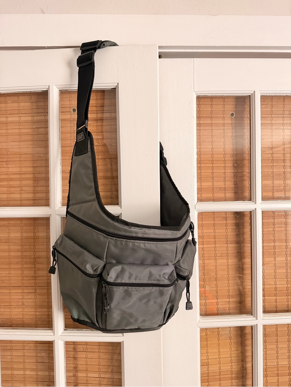 Vintage Y2K GAP Summer 2000 Cargo Multi-Pocket Tech Sling Bag